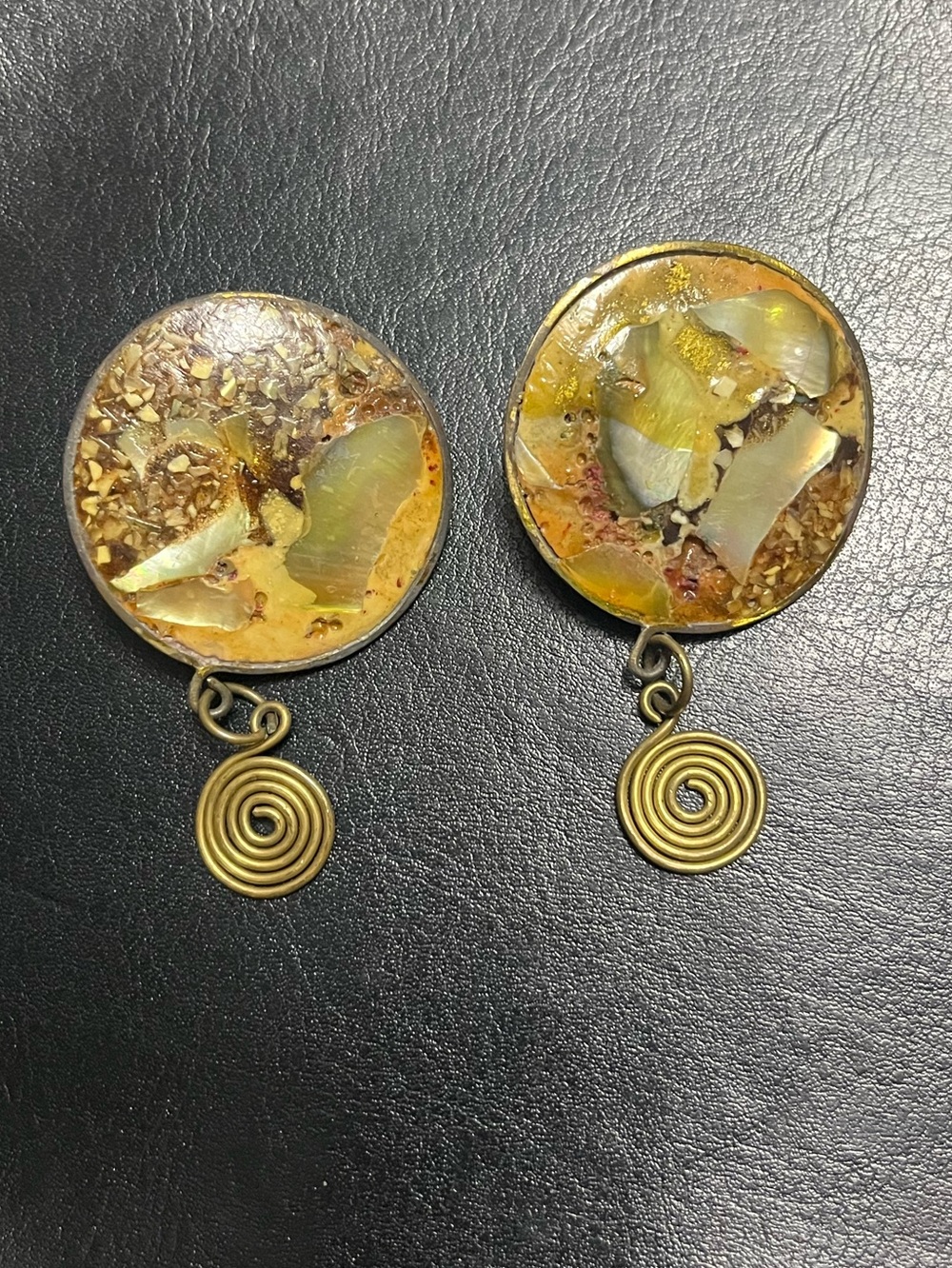 Vintage 70s Boho Abalone Shell Mosaic Clip On Earrings Wire Spiral Dangle
